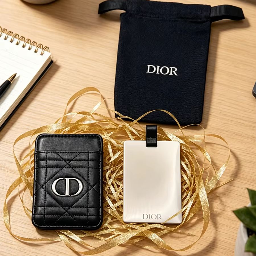 Dior Dior’s Bag Multi-function - Perfume Fine Fragrance recension och pris