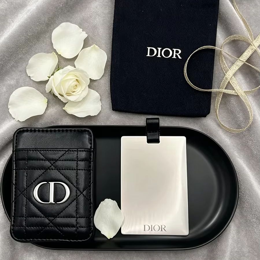 Dior Dior’s Bag Multi-function - Perfume Fine Fragrance recension och pris