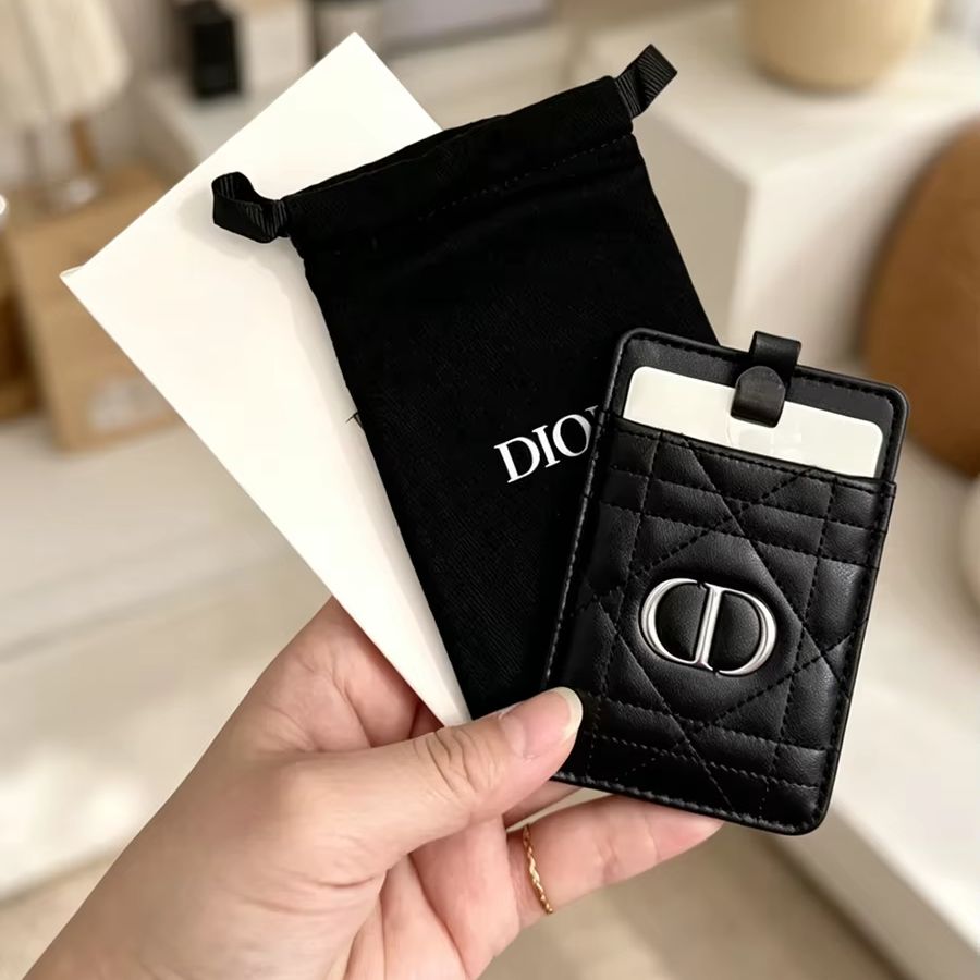 Dior Dior’s Bag Multi-function - Perfume Fine Fragrance recension och pris